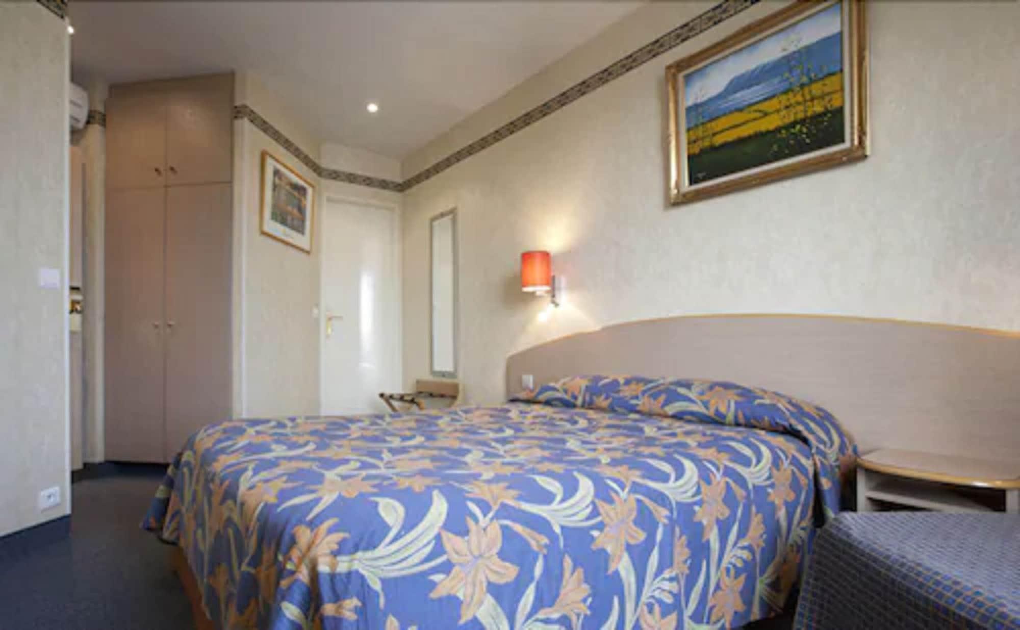 Transcontinental Hotel Parigi
